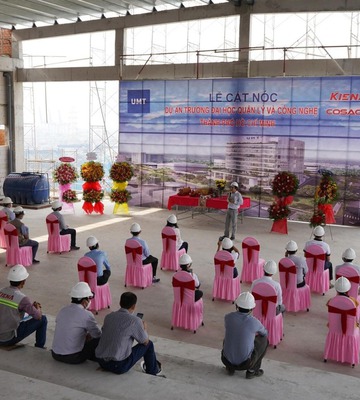 Lễ cất nóc tòa nhà Creative Tower - Trường đại học UMT